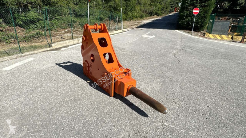 Vybavenie stavebného stroja  NPK-GH-10