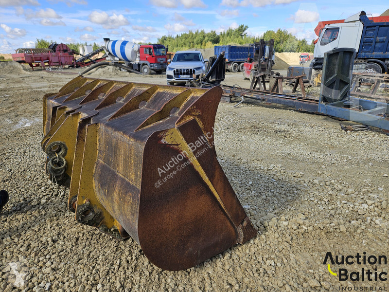 Équipements TP  bucket