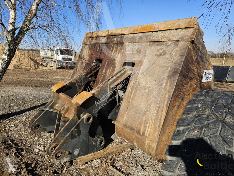 Vybavenie stavebného stroja  high tipping bucket