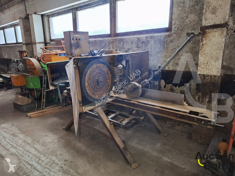Vybavenie stavebného stroja  cutting machine