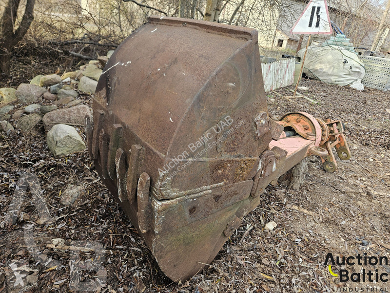 Vybavenie stavebného stroja  bucket