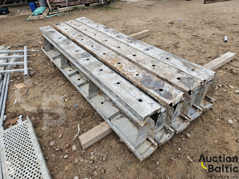 Vybavenie stavebného stroja  formwork