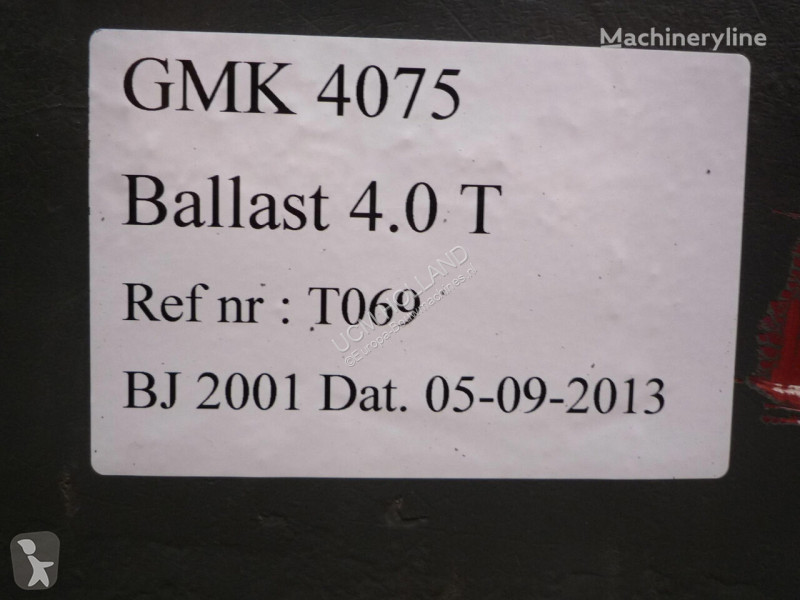 Vybavenie stavebného stroja Grove GMK 4075...