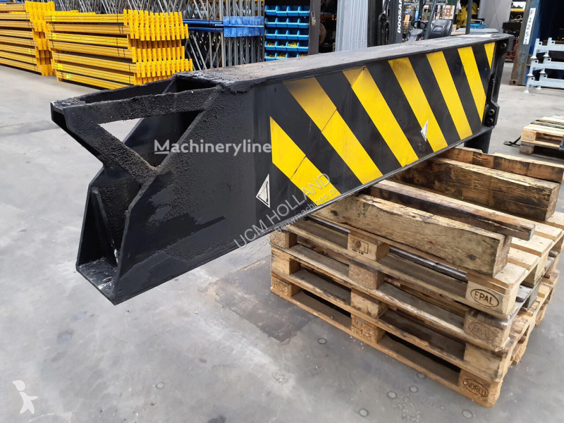 تجهيزات الأشغال العمومية Terex