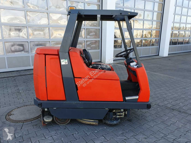 معدات التنظيف Hako Hakomatic B 1100 / nur 704h!...