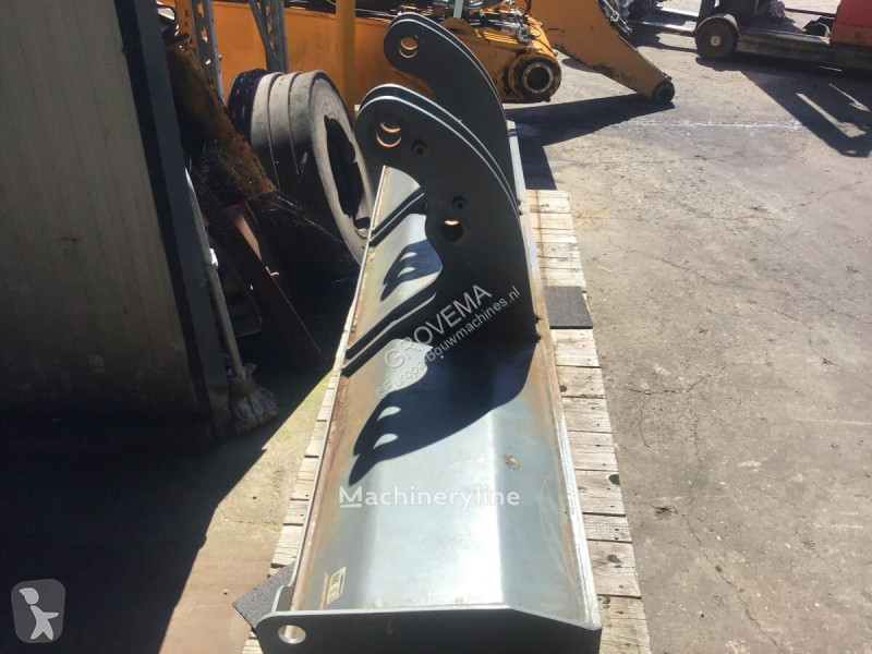 Vybavenie stavebného stroja Liebherr Dozerblade
