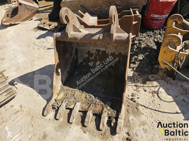Équipements TP  bucket