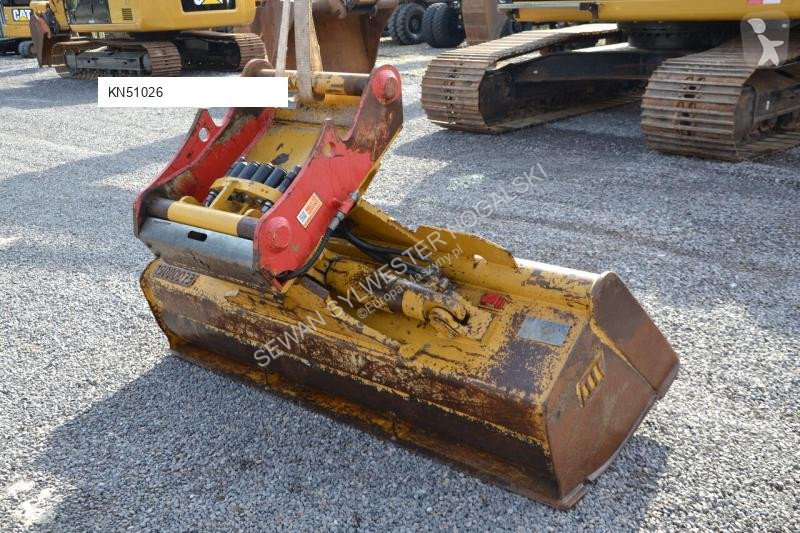 Echipamente pentru construcţii Caterpillar
