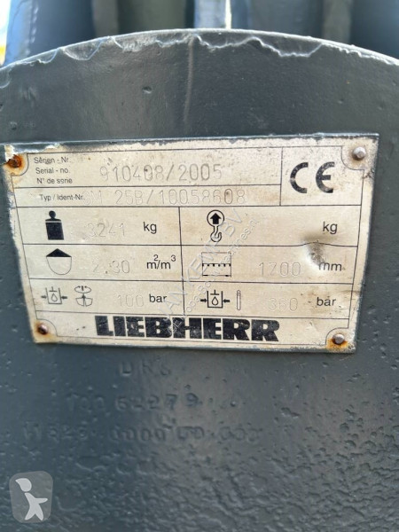 تجهيزات الأشغال العمومية Liebherr GM 25