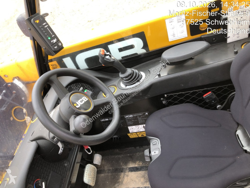 تجهيزات الأشغال العمومية JCB  514-40 CON