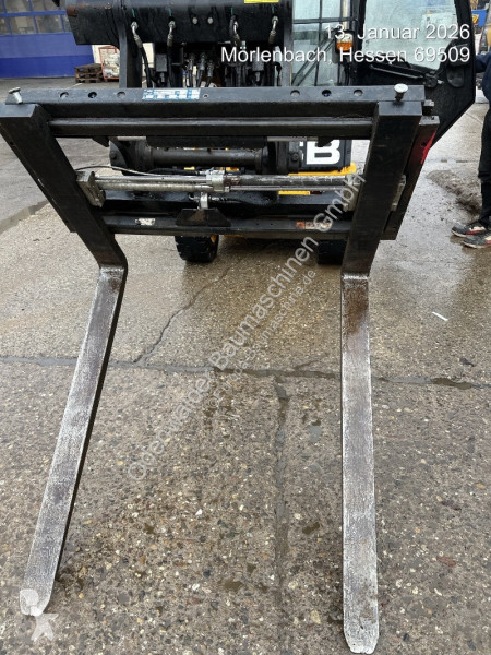 Vybavenie stavebného stroja JCB  TLT35-23D