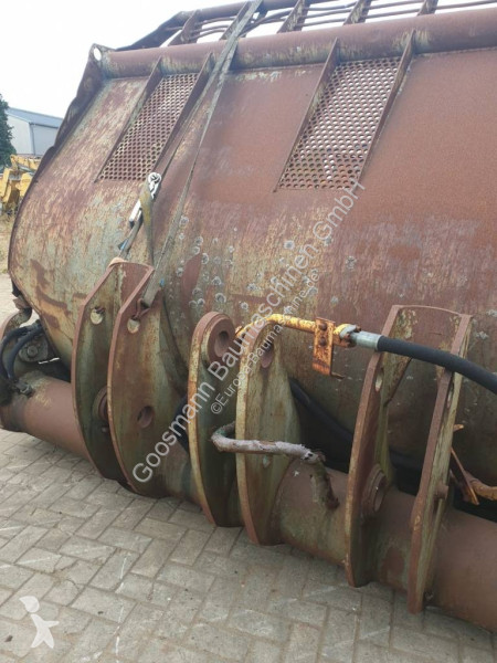تجهيزات الأشغال العمومية Komatsu Hochkippschaufel