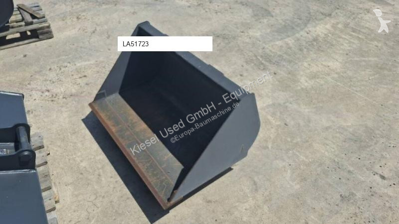 تجهيزات الأشغال العمومية Giant