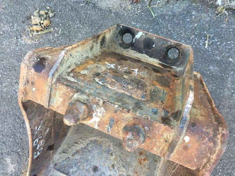 Wyposażenie maszyn Volvo  360mm - pelles 2,5...