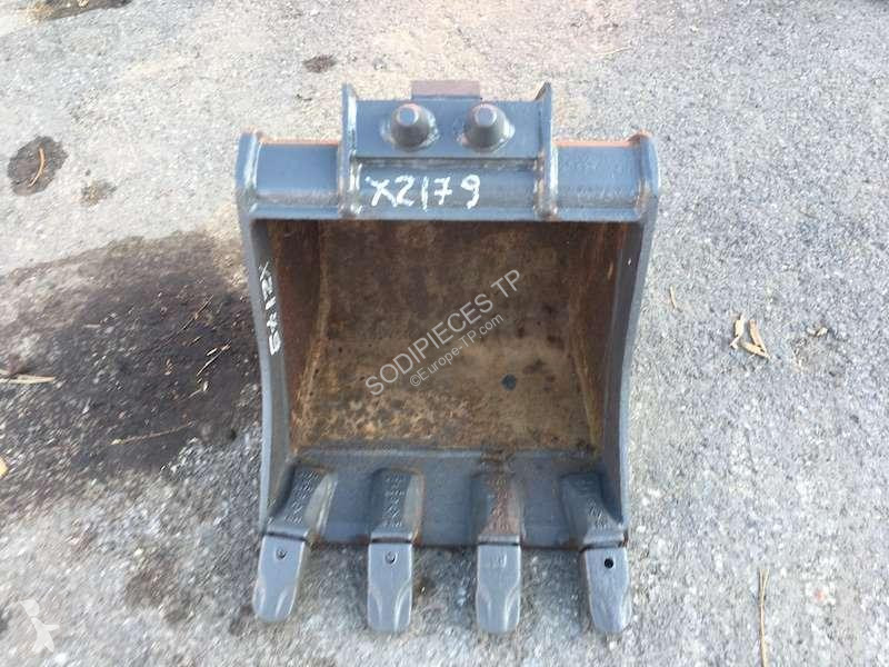 Stavební vybavení Volvo  390mm - attache VOLVO...
