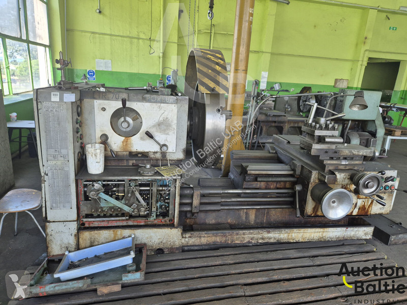 Vybavenie stavebného stroja  Lathe