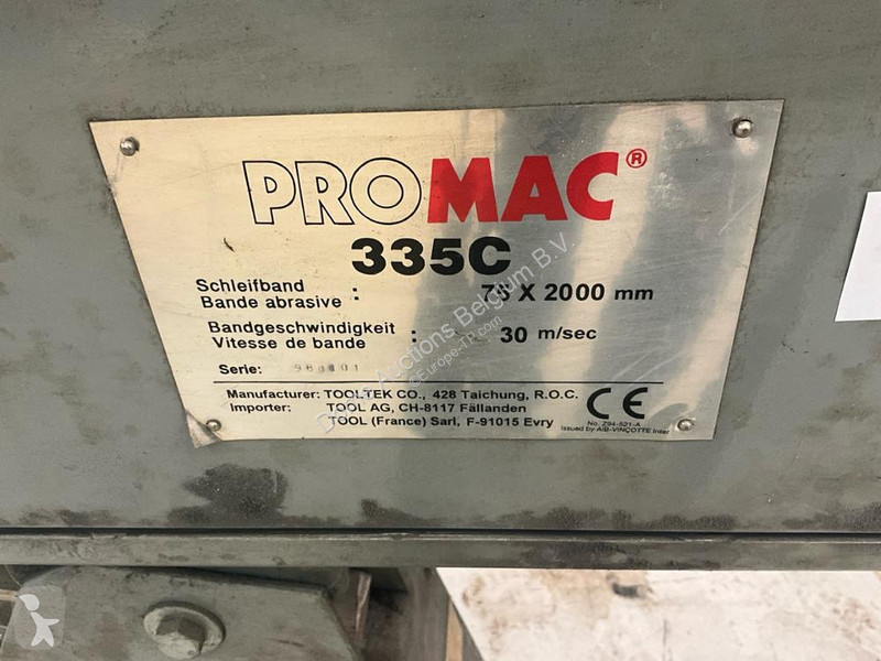 Echipamente pentru construcţii  335C