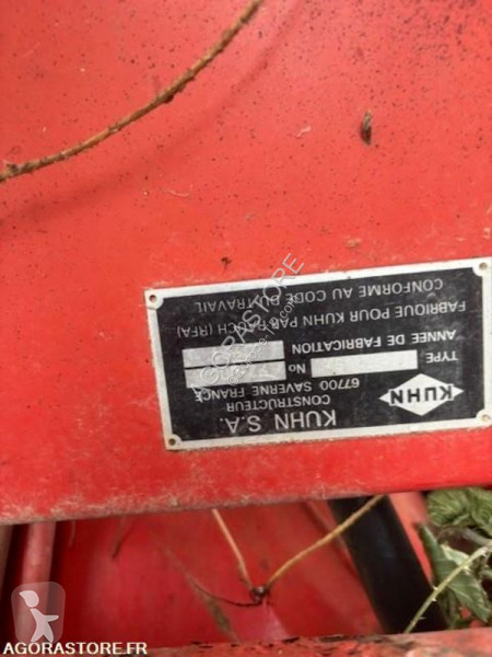 Equipamientos maquinaria OP Kuhn 600 SA
