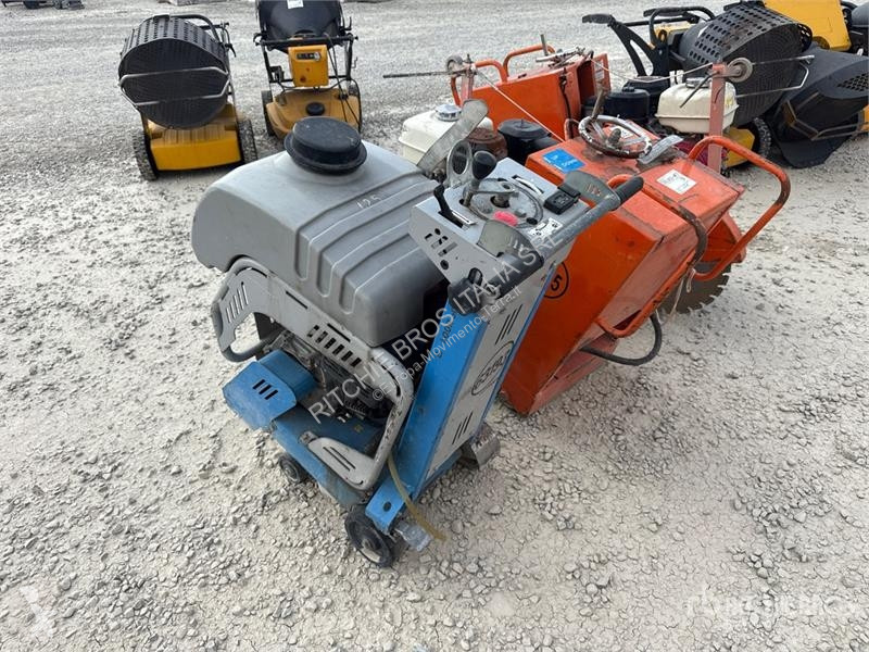 Bygg-anläggningsutrustningar  Quantity of (3)...