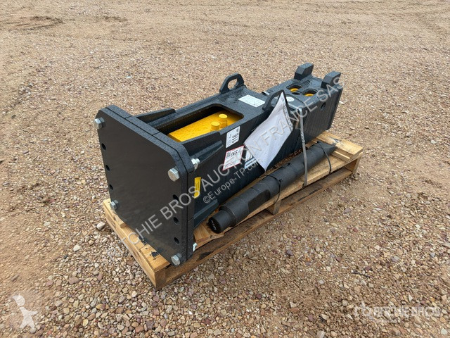 تجهيزات الأشغال العمومية Mustang  HM600