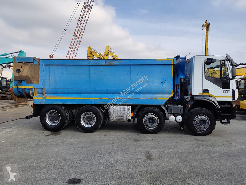 تجهيزات الأشغال العمومية Iveco AD410T 8x4 kipper .