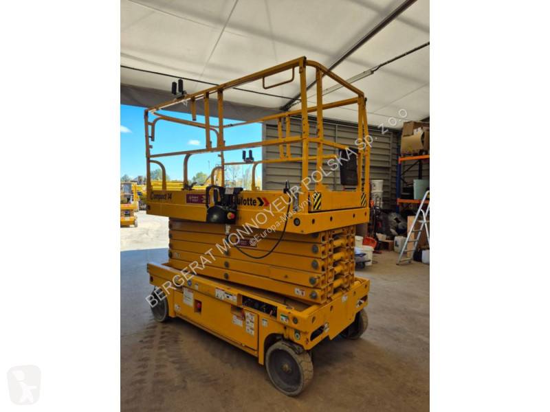 تجهيزات الأشغال العمومية Haulotte COMPACT 14