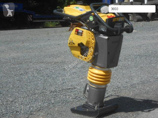 Compactador Bomag BT 65