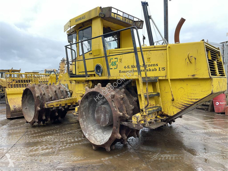 Attrezzature per macchine movimento terra Bomag...