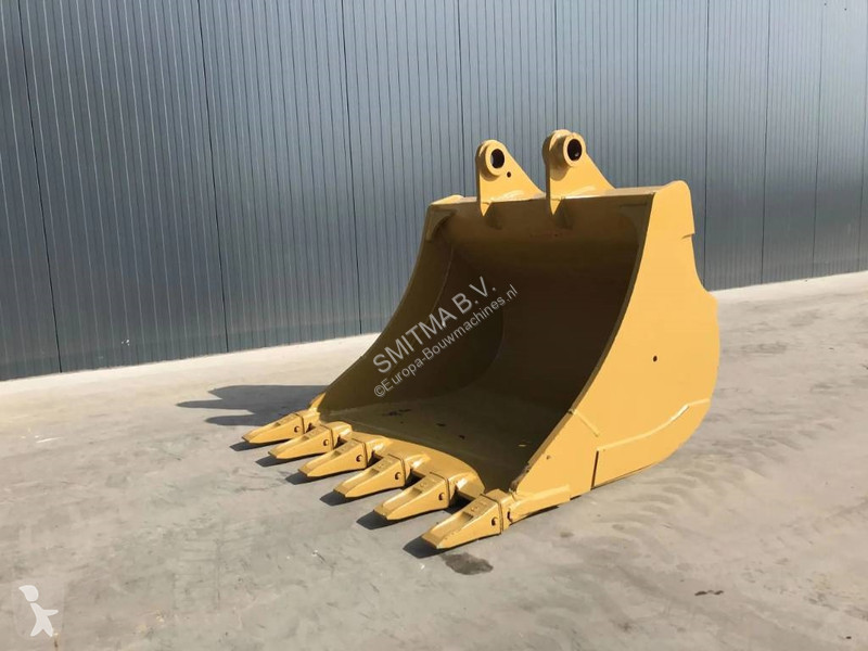 تجهيزات الأشغال العمومية Caterpillar GC