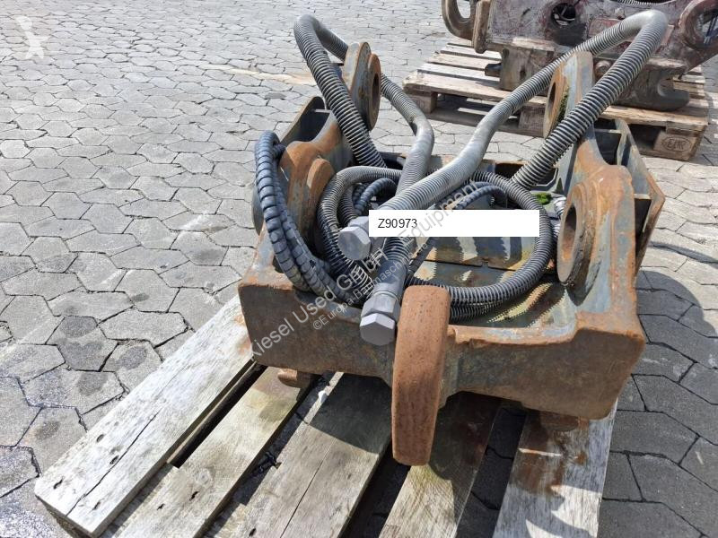 Stavební vybavení Oilquick Attache rapide...