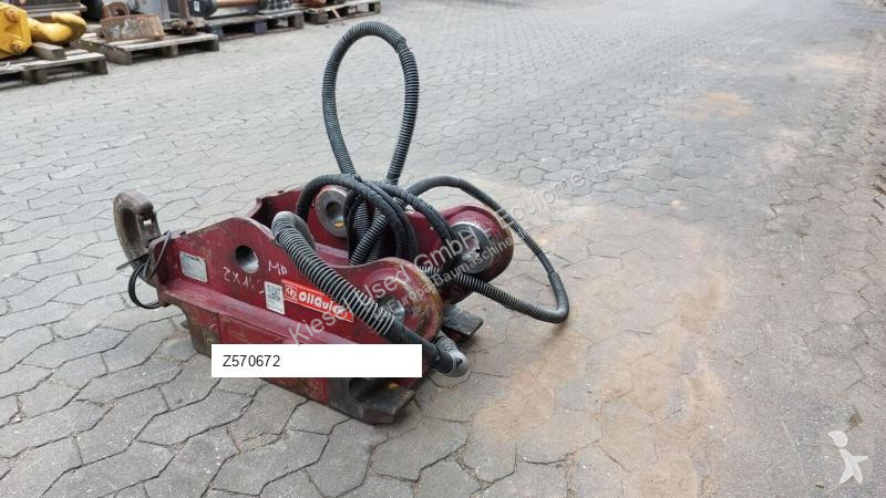 Stavební vybavení Oilquick Attache rapide...