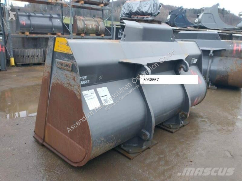 تجهيزات الأشغال العمومية Volvo GP Schaufel...