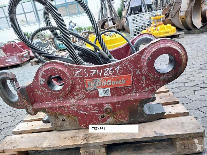تجهيزات الأشغال العمومية Hitachi Attache rapide...