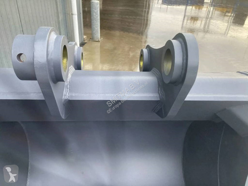 تجهيزات الأشغال العمومية Komatsu