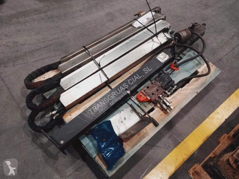 Uitrusting voor vrachtwagens Fassi F155A.0.23