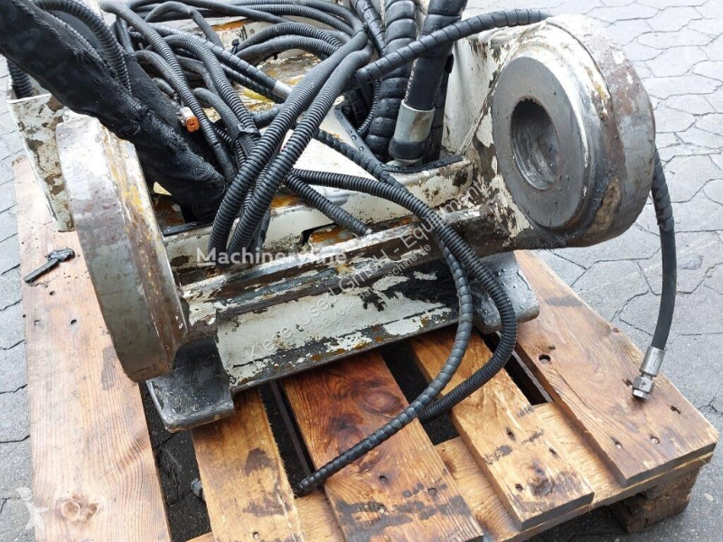 Equipamientos maquinaria OP Doosan Attache...