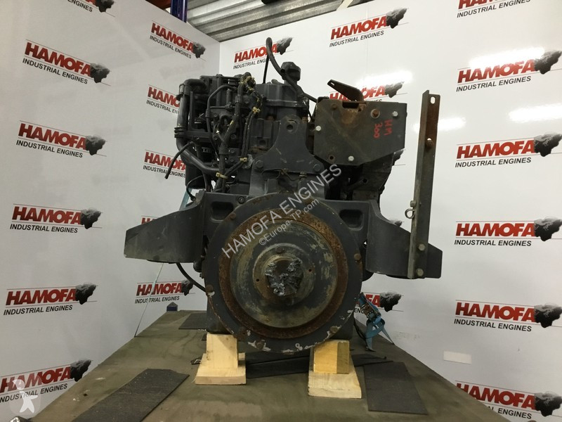 Equipamientos maquinaria OP Komatsu SAA6D125E-5...