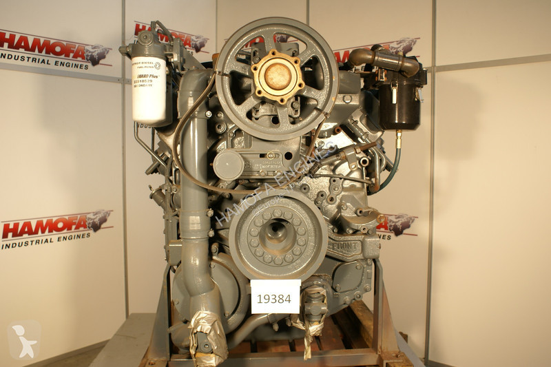 تجهيزات الأشغال العمومية Detroit Diesel MTU...