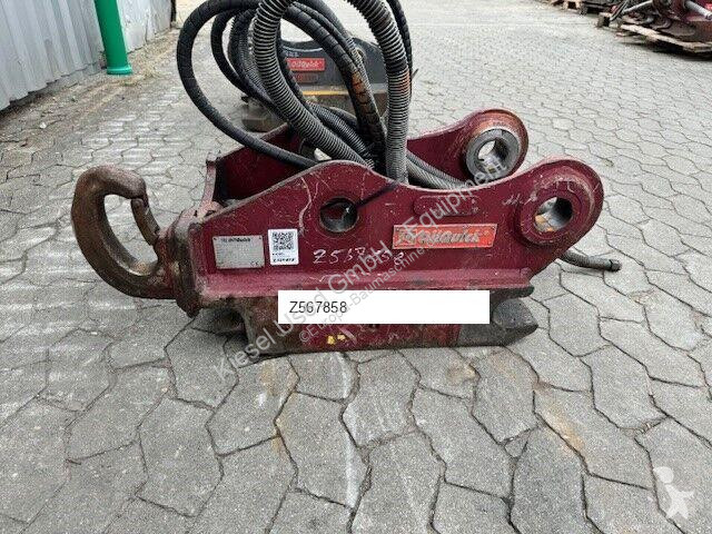 Equipamientos maquinaria OP Oilquick Attache...