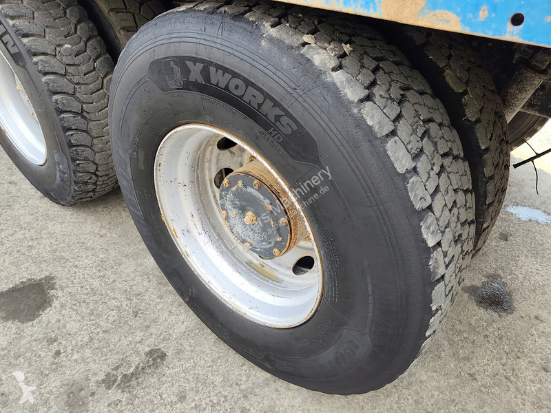 تجهيزات الأشغال العمومية Iveco AD410T 8x4 kipper .