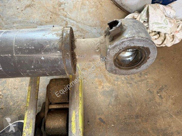 تجهيزات الأشغال العمومية Mecalac LOT DE PIECES...