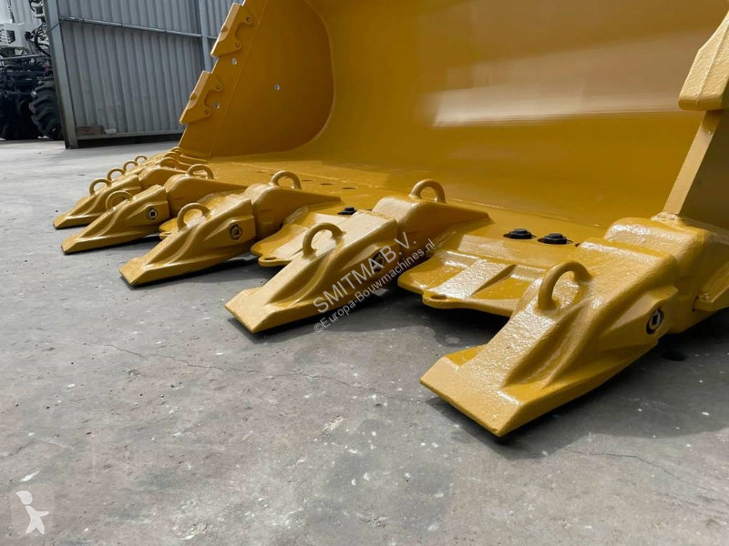 Vybavenie stavebného stroja Caterpillar 988K
