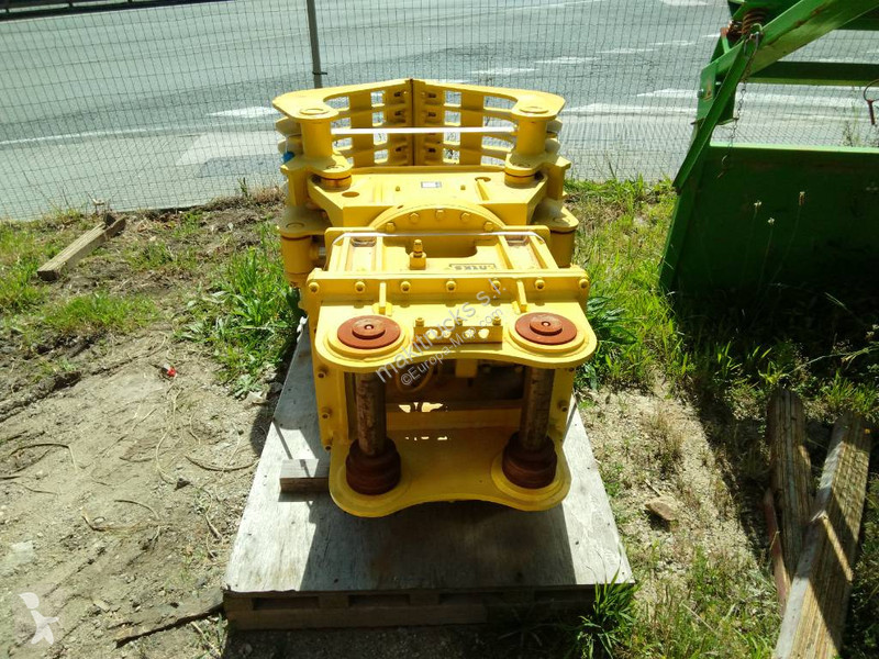 Equipamientos maquinaria OP  PINZA ESCOLLERA...
