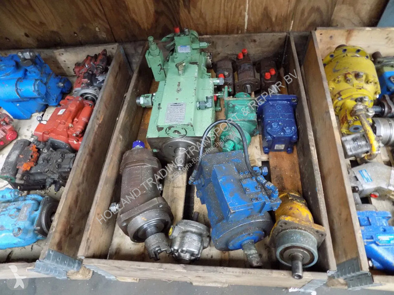 Vybavenie stavebného stroja  hydro motor...