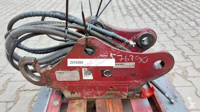 تجهيزات الأشغال العمومية Hitachi Attache rapide...