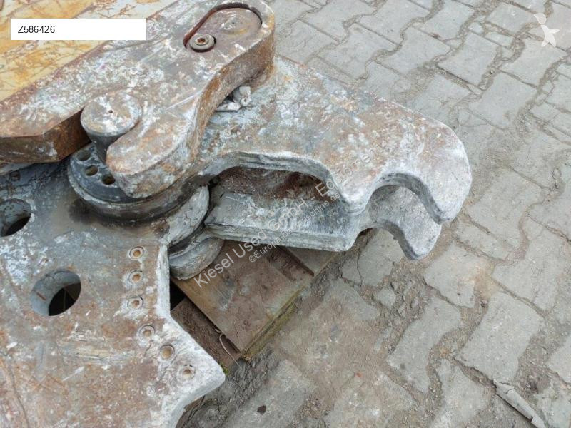 Aanbouwstukken voor bouwmachines Demarec...