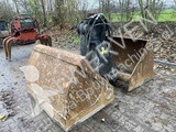 Stavební vybavení  LH100 Incl. Rotator