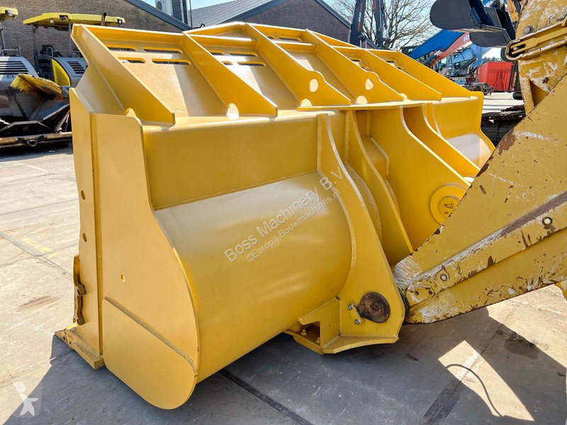 Aanbouwstukken voor bouwmachines Caterpillar...