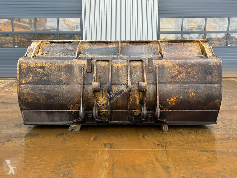Aanbouwstukken voor bouwmachines Caterpillar...