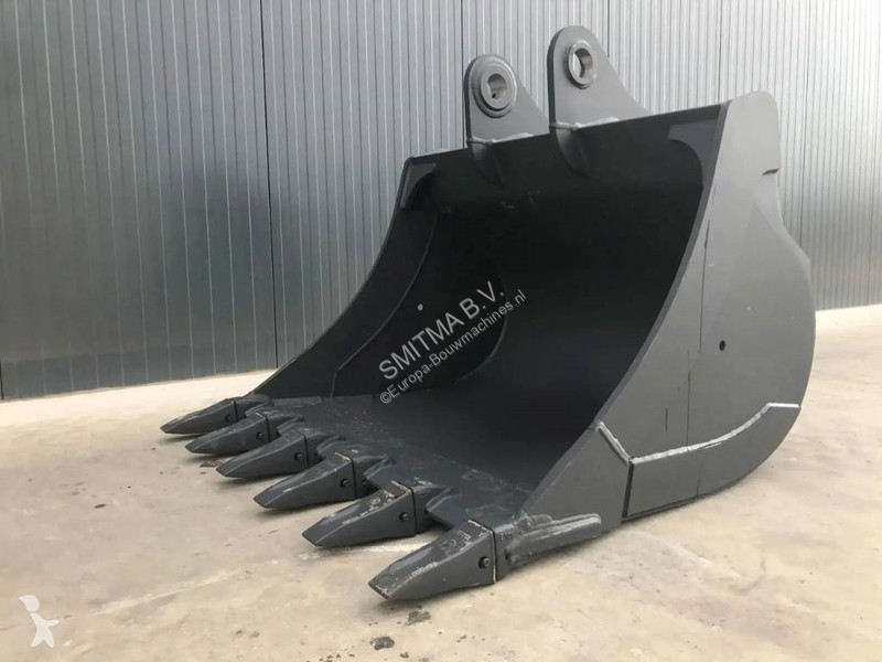 تجهيزات الأشغال العمومية Komatsu